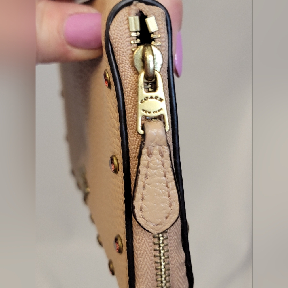 Coach Pebble Leather Zip Wallet With Pink Crystal Accents - Picture 5 of 9